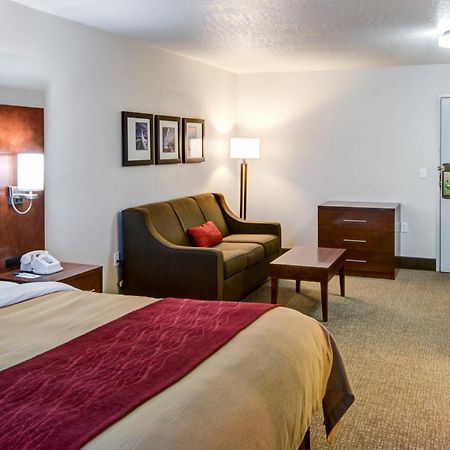 Comfort Inn Redding Near I-5 Eksteriør billede