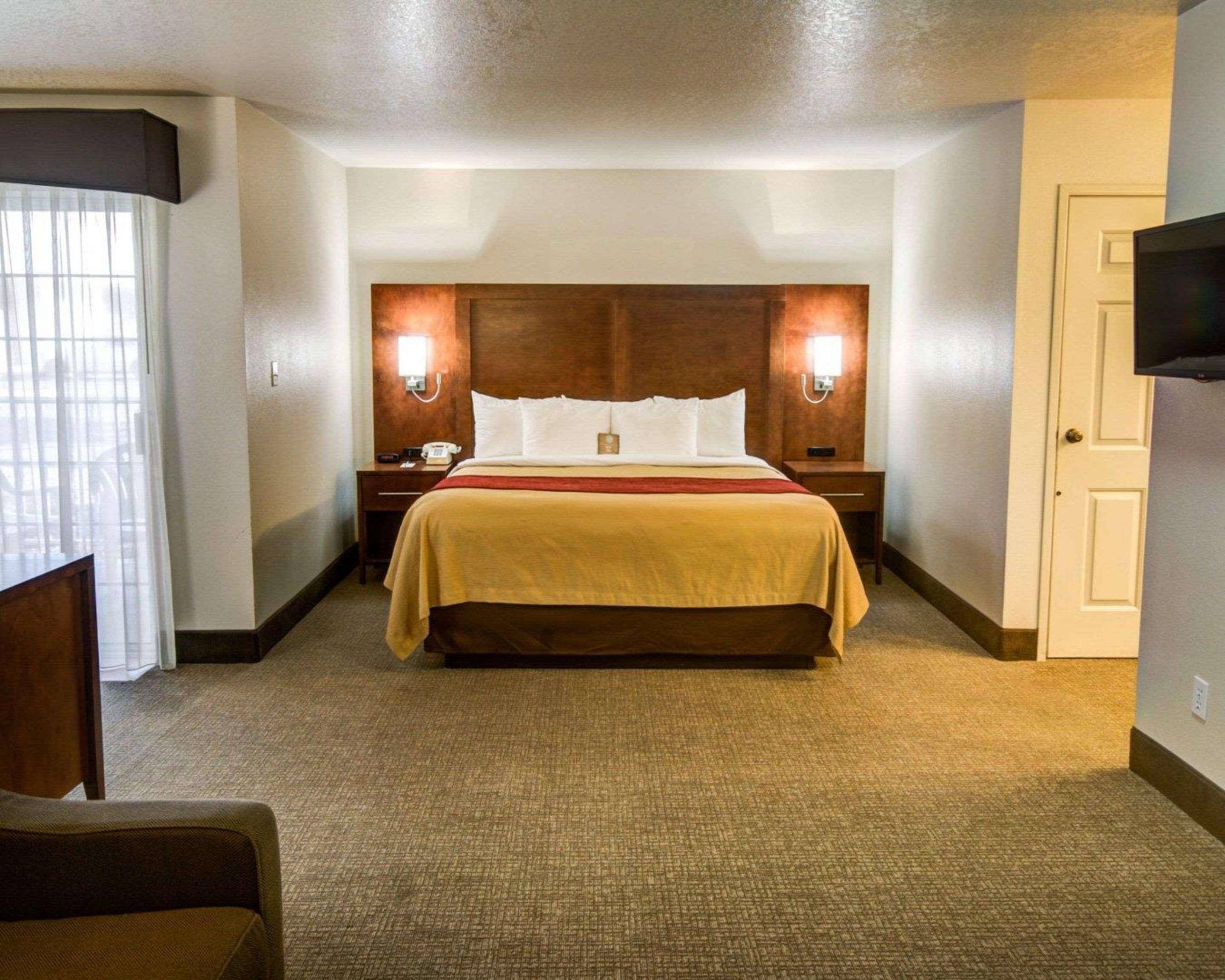 Comfort Inn Redding Near I-5 Eksteriør billede