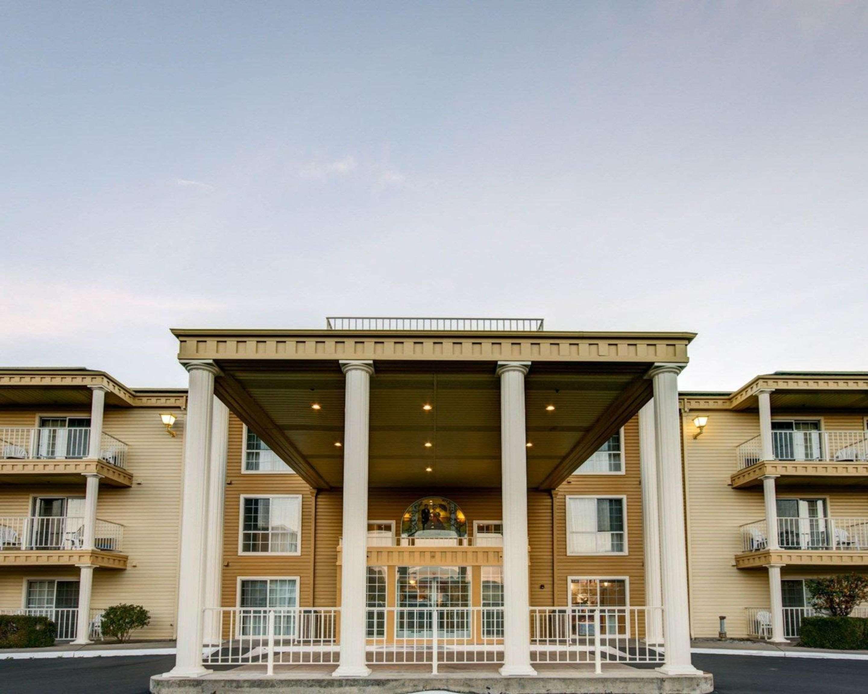 Comfort Inn Redding Near I-5 Eksteriør billede