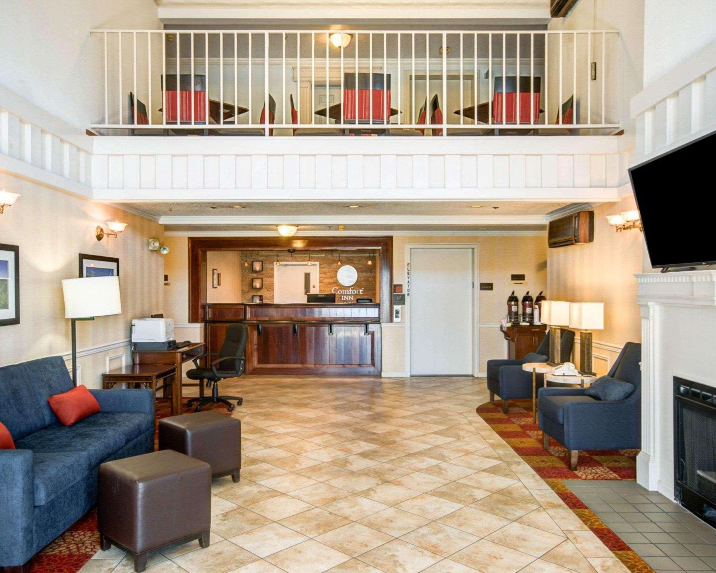 Comfort Inn Redding Near I-5 Eksteriør billede