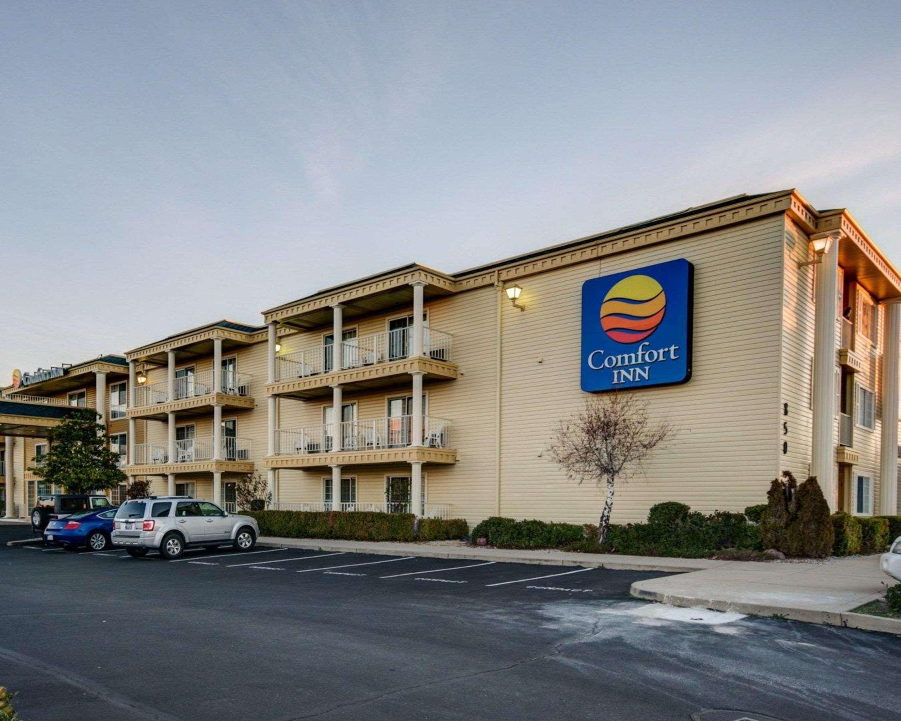 Comfort Inn Redding Near I-5 Eksteriør billede